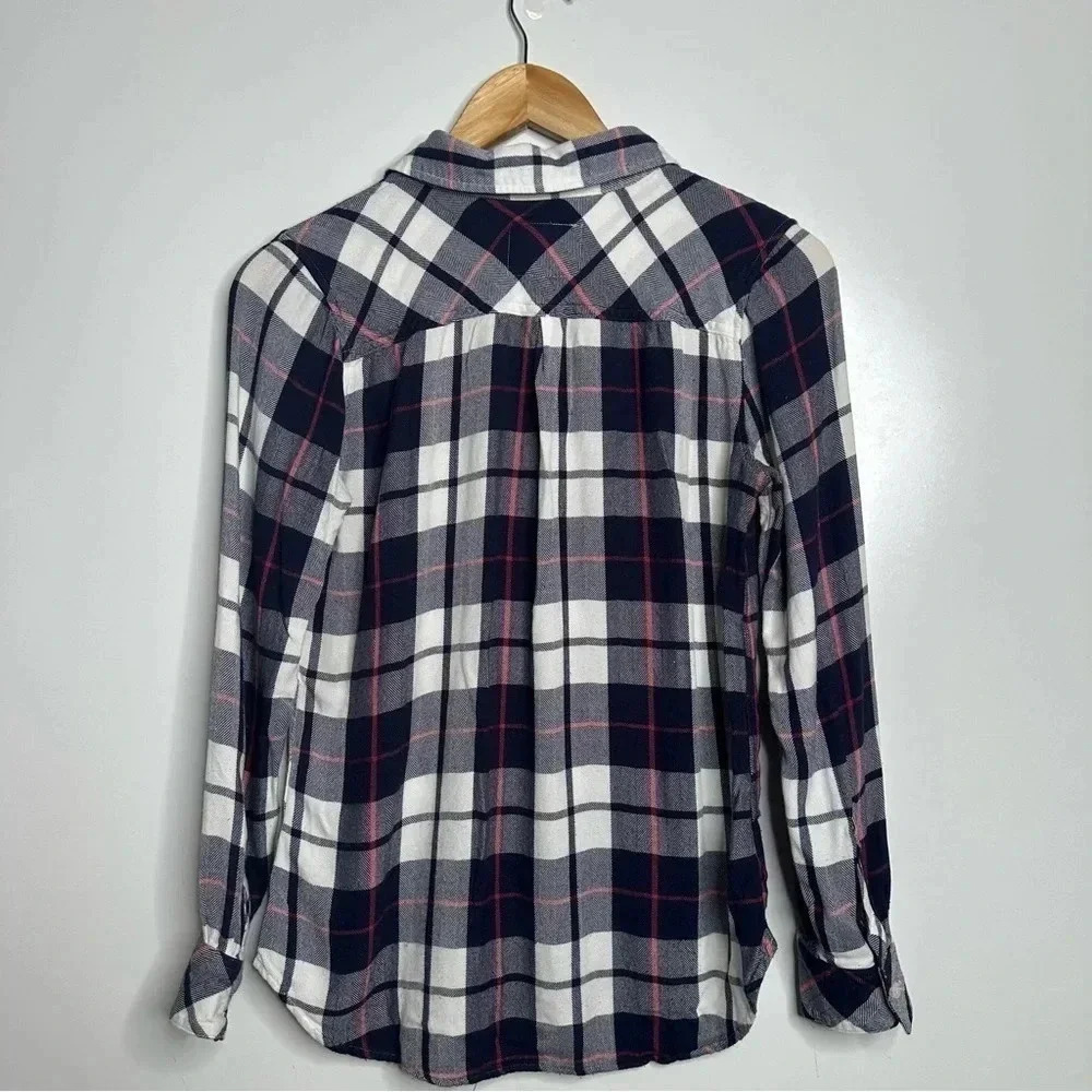 Rails Hunter White Navy Cranberry Button Down Shirt Size XS - Picture 7 of 8